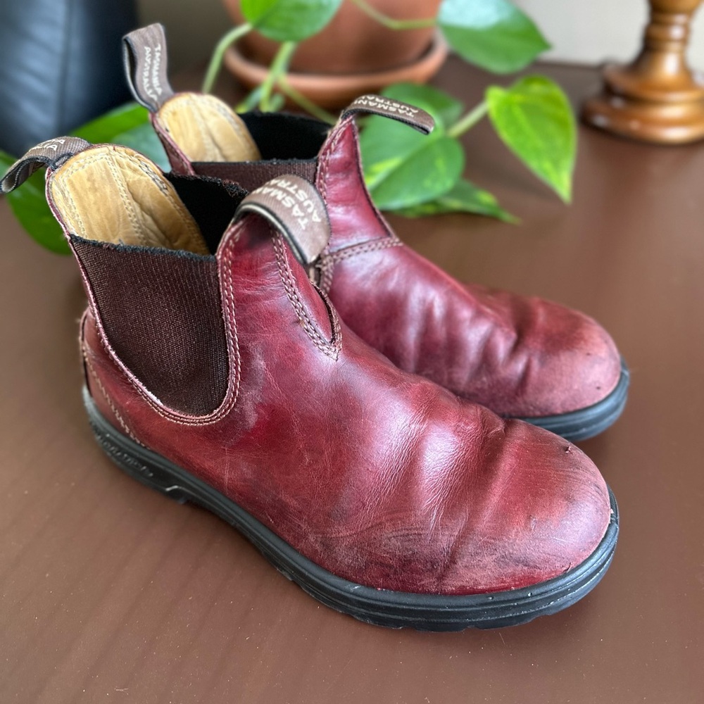 Women’s Blundstone boots, red leather, size 7